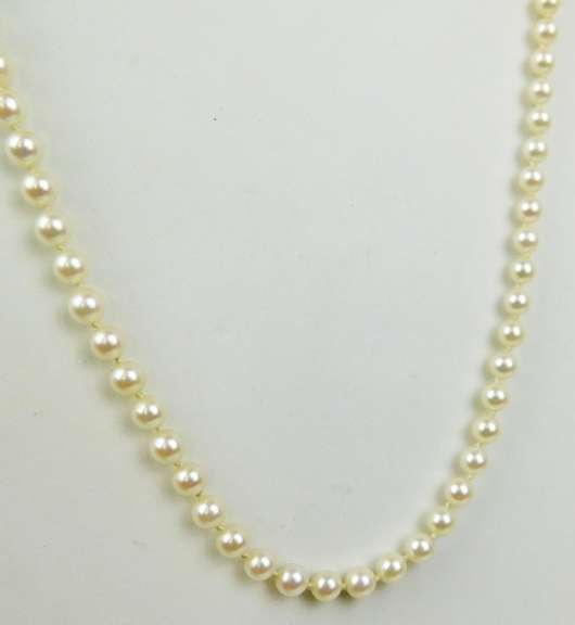 Vintage High Luster White Pearl Necklace, 14K Gold Clasp