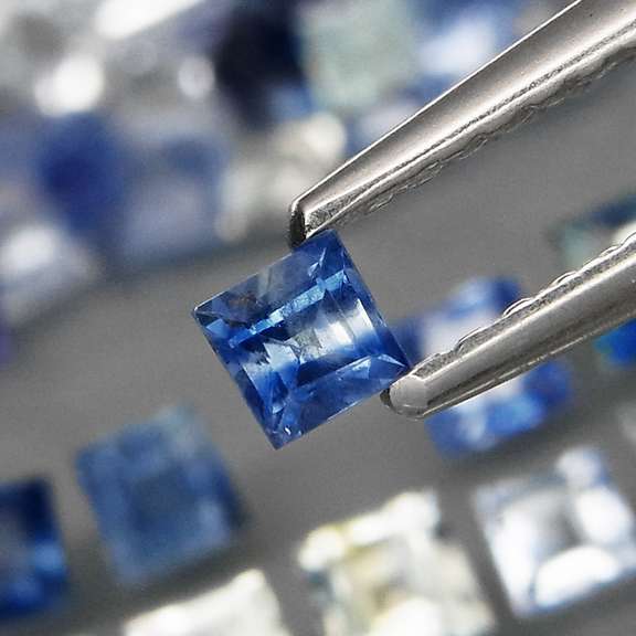 Exquisite 4.50ct 50 piece Ceylon Sapphire set