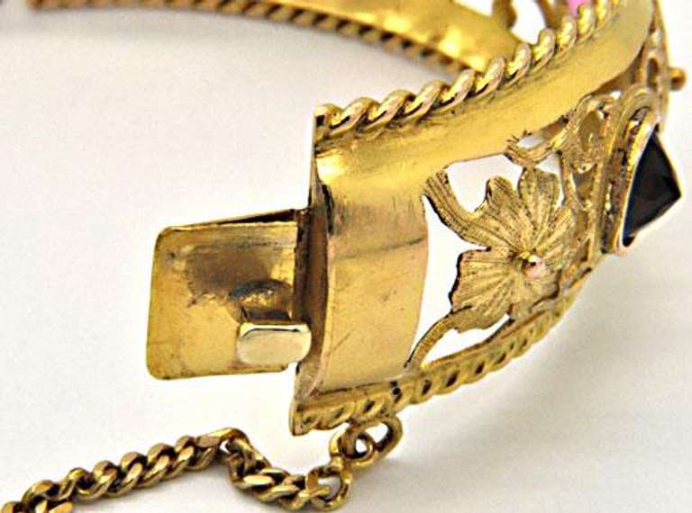 LADIES 14 KT YELLOW GOLD BANGLE BRACELET