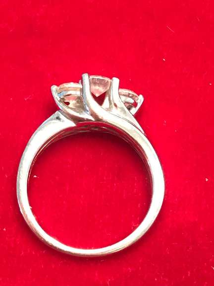 ladies 14k white gold diamond ring.