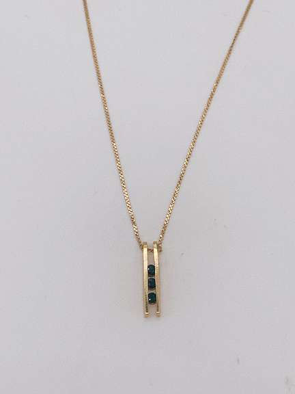14kt Gold Pendant Necklace
