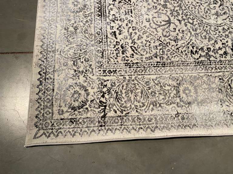 EXQUISITE CARVED  RUG 8x11