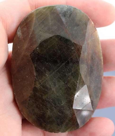 UNTREATED! Gigantic 678ct light and dark green toned Sapphire