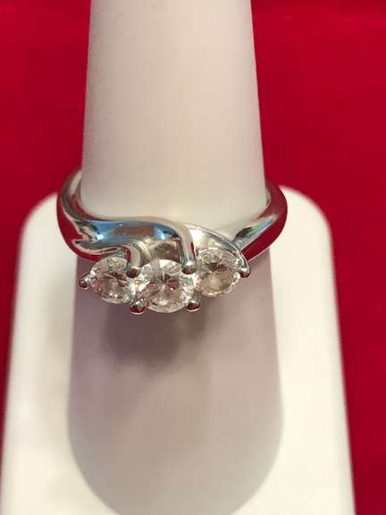 ladies 14k white gold diamond ring.