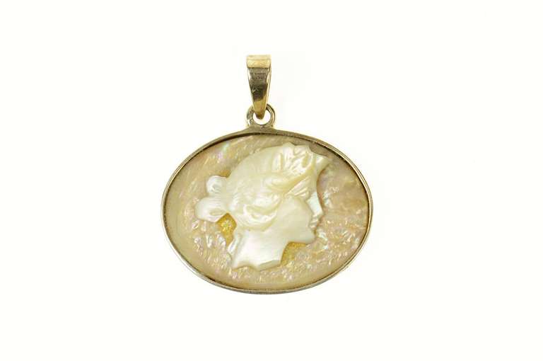 14K Yellow Gold Carved Mother Of Pearl Lady Ornate Oval Pendant