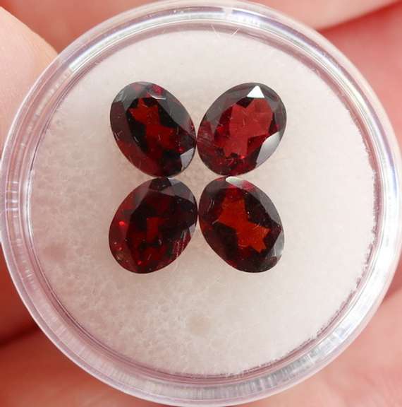 Stunning 6.01ct 4 piece untreated Garnet set