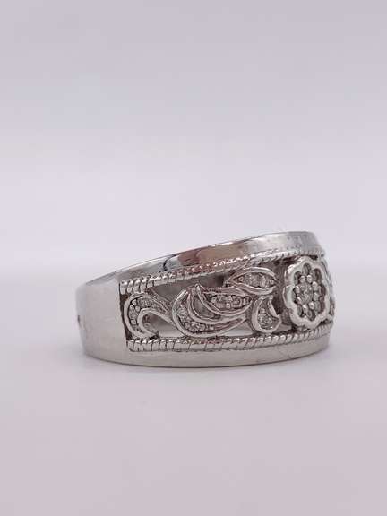 14kt Solid White Gold Diamond Ring