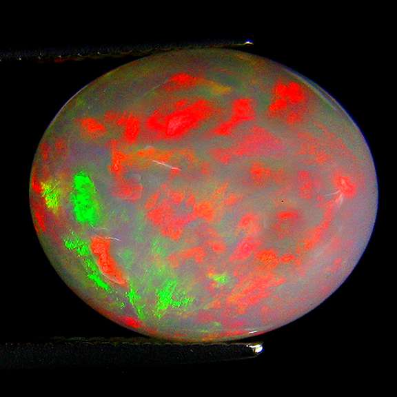 Ravishing 6.81ct snow white Welo Opal