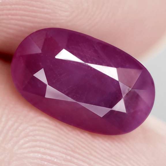 Gorgeous 4.4ct unheated Mozambique Ruby
