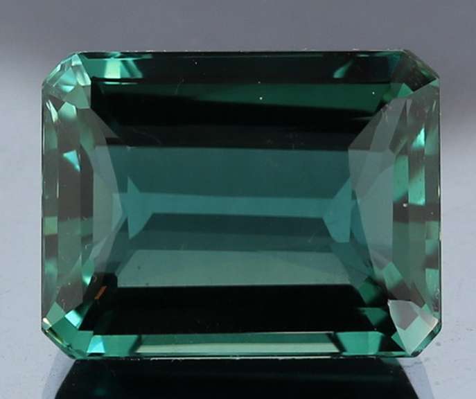 Pristine 29.39ct VVS created green Amethyst