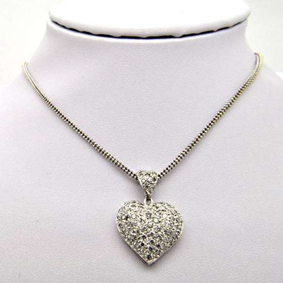 LADIES 14K WHITE GOLD DIAMOND HEART PENDANT NECKLACE