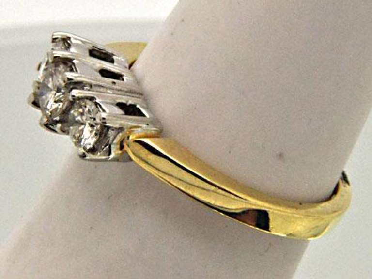 LADIES 14 KT YELLOW DIAMOND RING