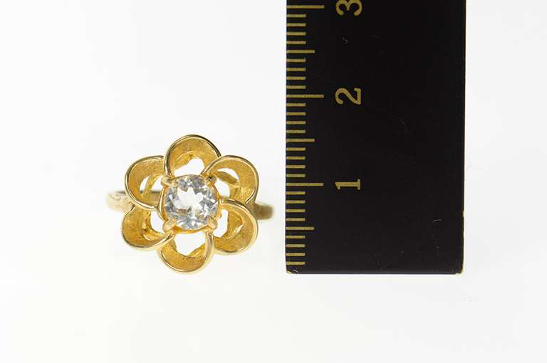 10K Yellow Gold Retro Blue Topaz Swirl Flower Cocktail Ring