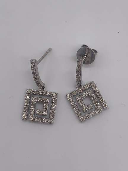 14kt White Gold Diamond Earrings