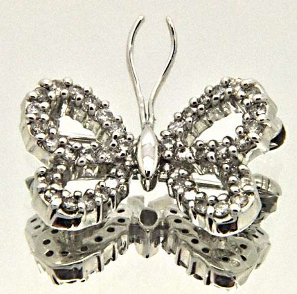 14 KT WHITE GOLD & DIAMOND BUTTERFLY BROOCH.