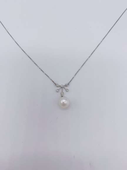 14kt White Gold, Diamond & Pearl Necklace