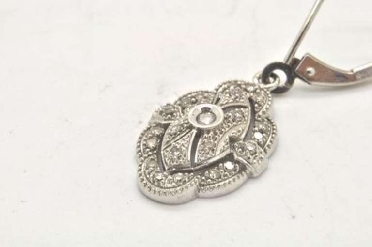 LADIES 14 KT WHITE GOLD DIAMOND HANGING EARRINGS