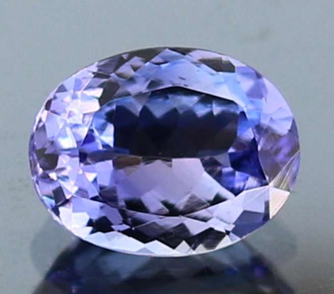 Substantial 2.89ct rich violet blue Tanzanite
