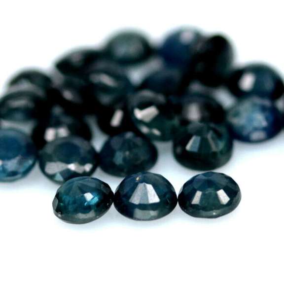 Heated only! 6.58ct royal blue Sapphire set