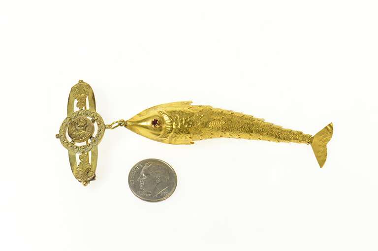 9K Yellow Gold Victorian Elaborate Floral Articulated Fish Pin/Brooch