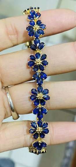 22.0 Carat Blue Sapphire Bracelet in 14kt Gold
