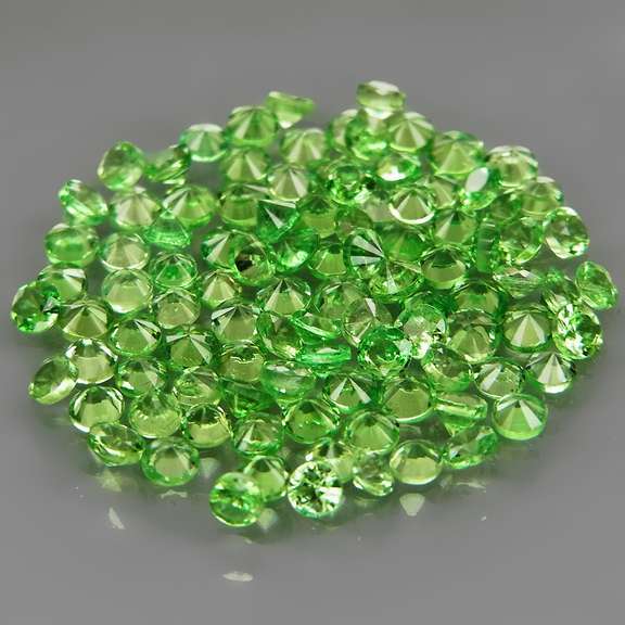 Rare 4.21ct untreated apple green Tsavorite set