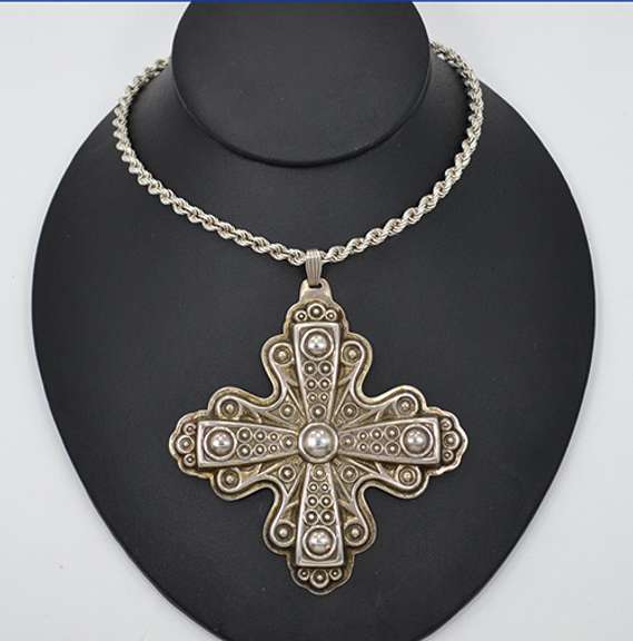 Stunning Vintage Sterling and Sterling Silver Cross Chain Necklace