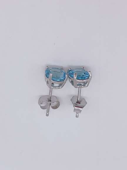 14kt Solid White Gold Blue Topaz Stud Earrings