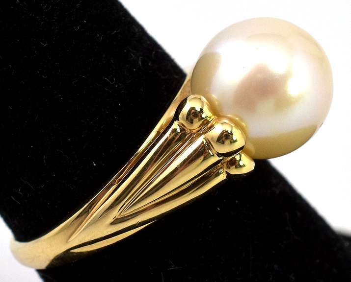Classy 10mm Pearl Ring in 14KT Yellow Gold