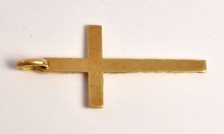 Tastefu; 18k yellow Gold Cross Pendant