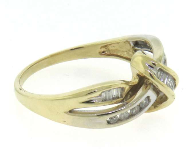 Beautiful Yellow Gold Swirl Diamond Ring