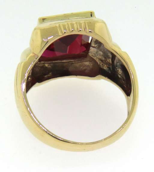 Beautiful Yellow Gold Signet Style Red Stone Ring