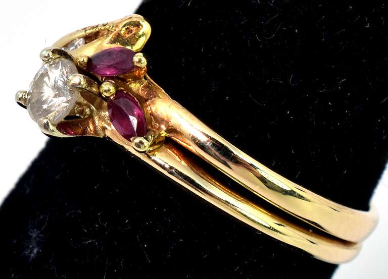 Gorgeous Ruby & Diamond Ring in 14KT Yellow Gold
