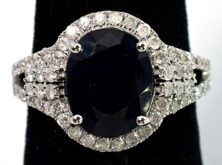 Flashy Sapphire & Diamond Ring in 14KT White Gold