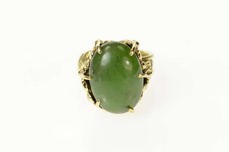 14K Yellow Gold Retro Ornate Nephrite Cabochon Floral Ring