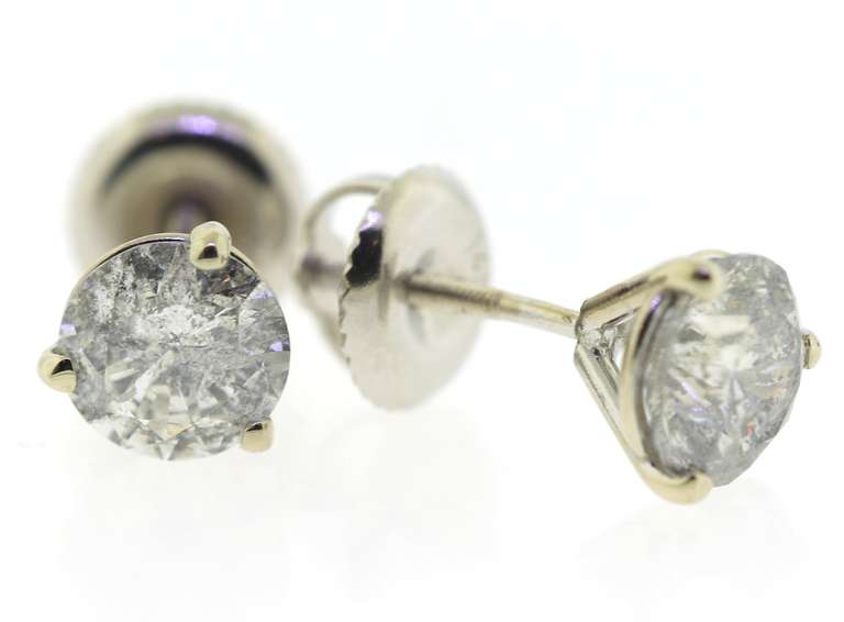 Dazzling 1.67cts Round Brilliant Cut Diamond Stud Earrings