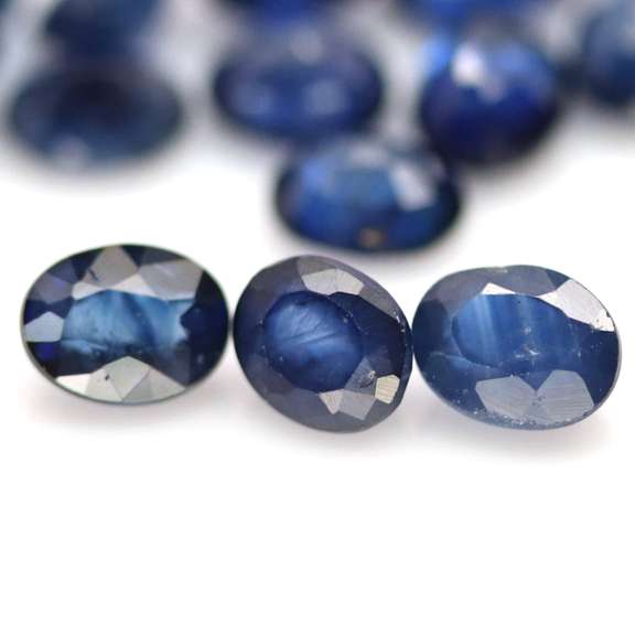 7.63ct Royal blue Sapphire set from Madagascar
