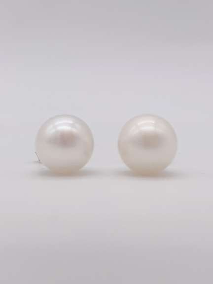 14kt White Gold Pearl Earrings