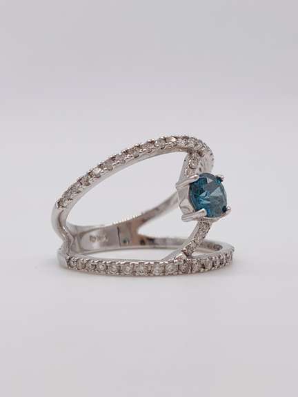 14kt Gold Blue & White Diamond Ring