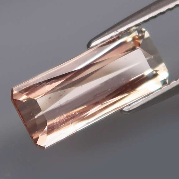 Stunning 3.98ct Padparadscha pink Tourmaline