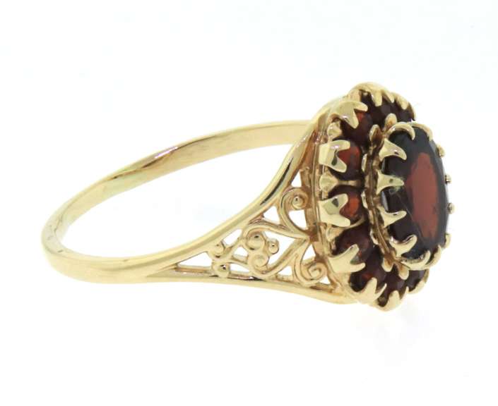 Nice Yellow Gold Garnet Cluster Ring