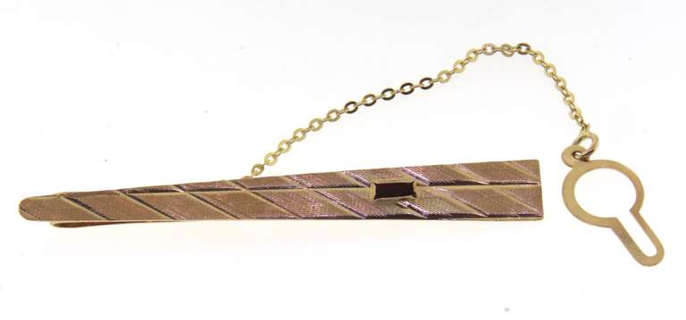 Elegant 18kt Ruby Tie Bar