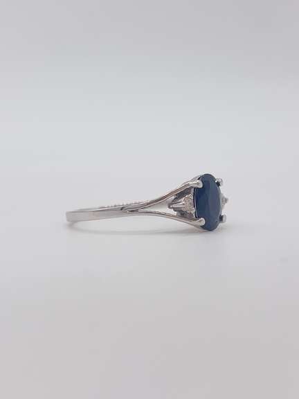 14kt Gold, Blue Sapphire, & Diamond Ring
