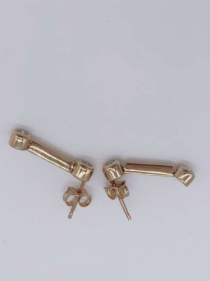 14kt Solid Yellow Gold & Diamond Earring