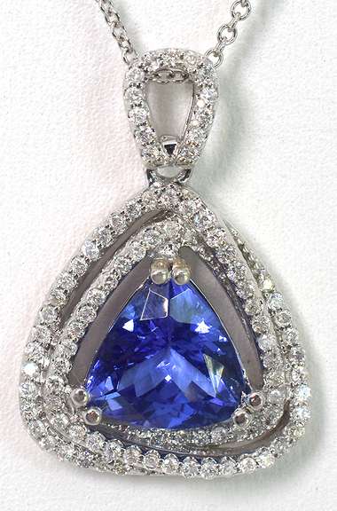Eye-Catching Tanzanite & Diamond Necklace in 14KT White Gold