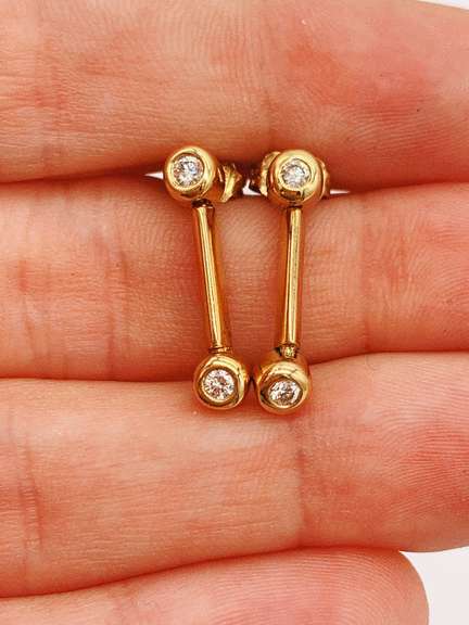 14kt Solid Yellow Gold & Diamond Earring