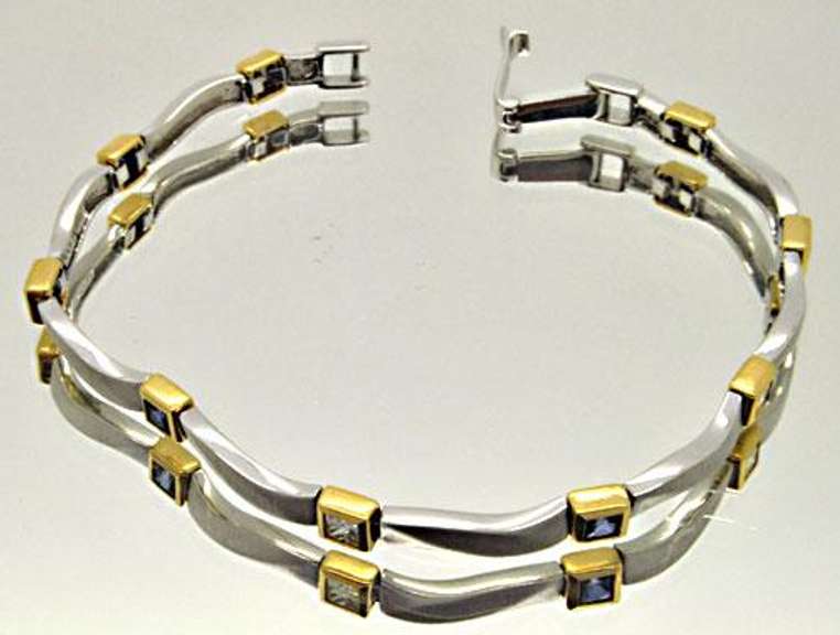 18KT WHITE GOLD SADE NECKLACE SET, DIAMONDS AND SAPPHIRES.