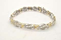 10K GOLD BEAUTIFUL TWO TONE LADIES DIAMOND BRACELET.