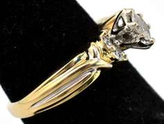 Lovely 0.12CTW Diamond Ring in 14KT Yellow Gold