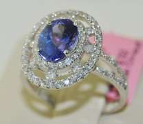 Tempting Tanzanite and Diamond 18kt Ring